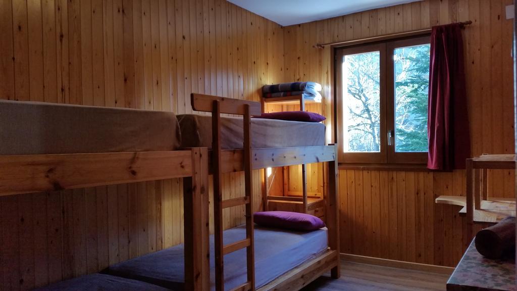 Hostel Xalet Refugi Pere Carne La Molina  Zimmer foto